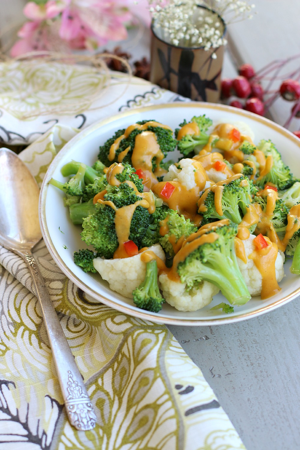 Steamed broccoli & cauliflower with coconut curry squash sauce
